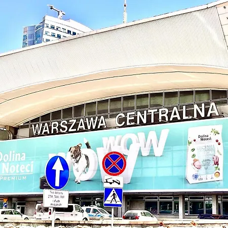 Center, New Design Varsó